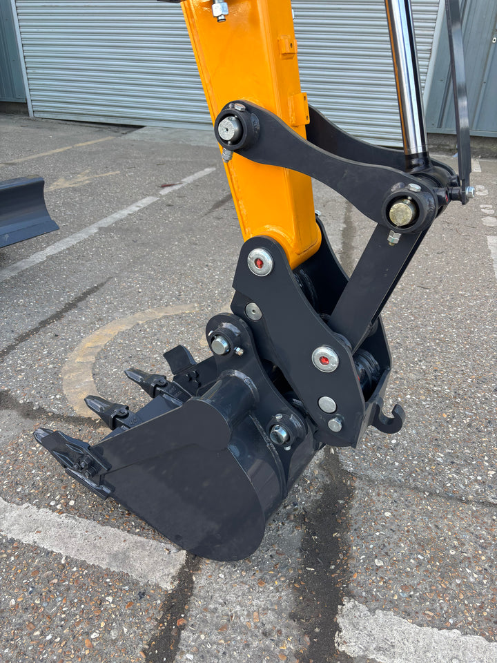 Buffalo B27-TN Mini Digger - 2.7 Tonnes
