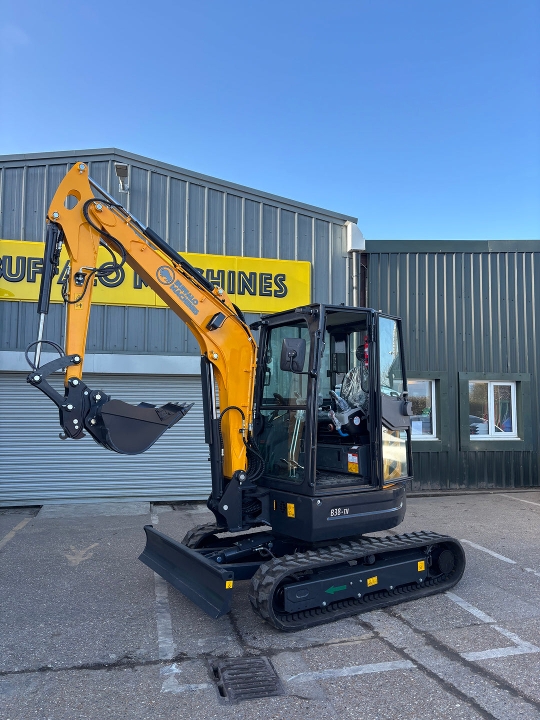 Buffalo B38-TN Mini Digger - 3.8 Tonnes